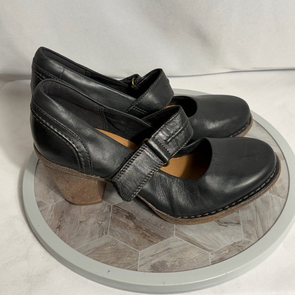 Clarks Artisan Black Leather Mary Jane Block Heel Shoes Women’s 7.5M Comfort - Picture 2 of 10